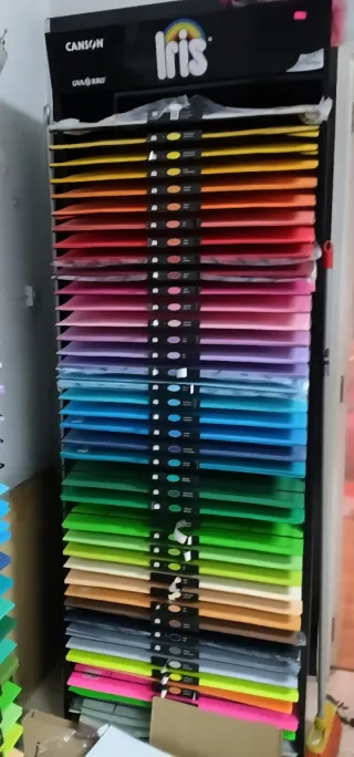 Expositor de cartulinas Iris canson