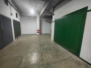 Garaje en alquiler en Cervantes en Granada