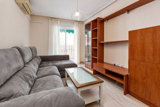 Piso en alquiler en Centro en Torrevieja