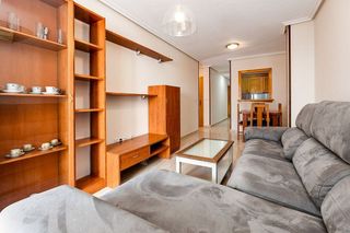 Piso en alquiler en Centro en Torrevieja