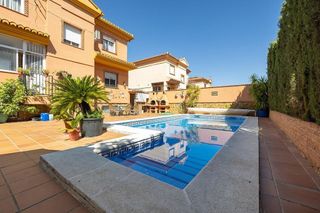 Chalet en venta en Cúllar Vega