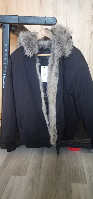 Cazadora bomber forrada chica