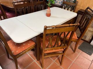 Mesa de comedor con 6 sillas