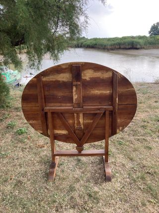 Mesa plegable antigua de vendimia