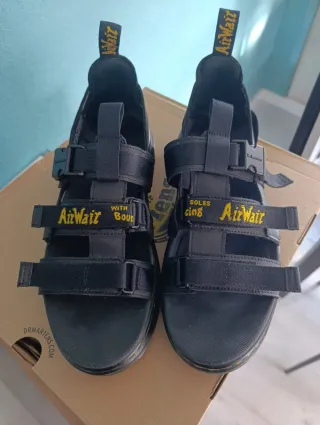 Sandalias Dr. Martens Negras