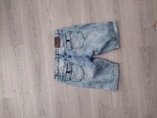 Pantalón corto+ camiseta manga larga Desigual