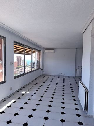 Piso en venta en Pueblo Levante en Benidorm