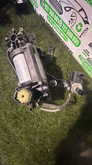 Bomba Suspensión Mercedes CLS 500 (2005)