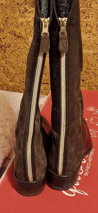 Botas altas piel efecto coco marrones