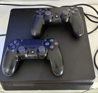 Consola Sony PS4 Negra + 2 Mandos