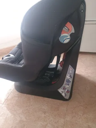 Silla de coche negra