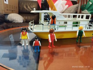 Yate Playmobil con figuras