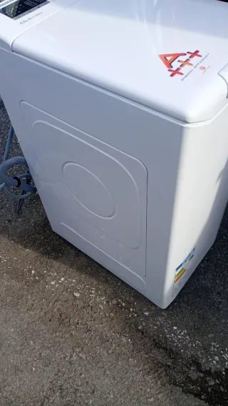 Se vende una Lavadora en buen estadio muy bien