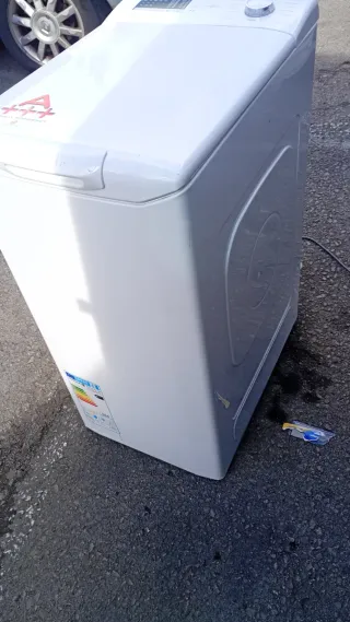 Se vende una Lavadora en buen estadio muy bien