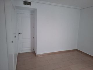 Piso en alquiler en Santa Rosa - Valdeolleros en Córdoba