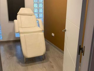 Local comercial en alquiler en Paus - Poligono San Blas en Alicante