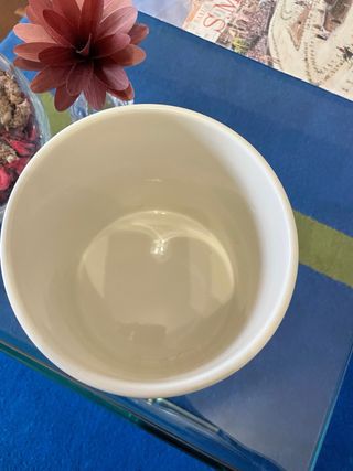 Vaso in ceramica con fantasia floreale