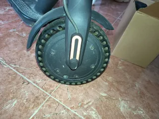 Xiaomi MI Scooter M365 con ruedas macizas