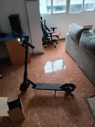 Xiaomi MI Scooter M365 con ruedas macizas