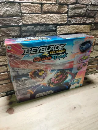 Beyblade Burst QuadStrike Beystadium Set
