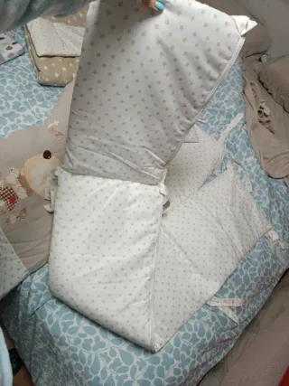 Colcha y chichonera infantil con edredón