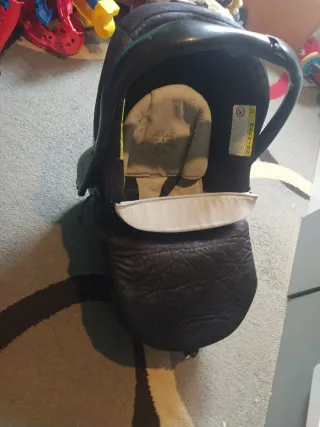Silla de coche para bebé de marca jane