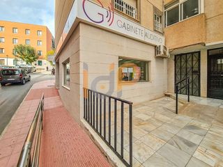 Local comercial en alquiler en Huércal-Overa