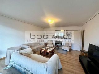 Piso en alquiler en Zona de Plaza de Barcelos en Pontevedra