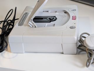 Sega Saturn Model 2 Japonesa con mando