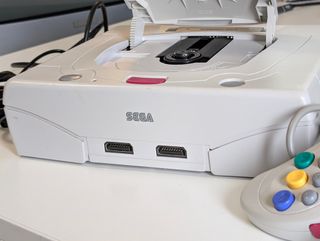 Sega Saturn Model 2 Japonesa con mando