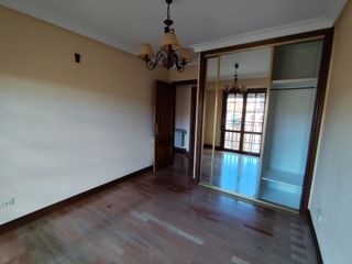 VIVIENDA EN PLAZA URDANIBIA