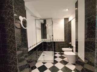 VIVIENDA EN PLAZA URDANIBIA