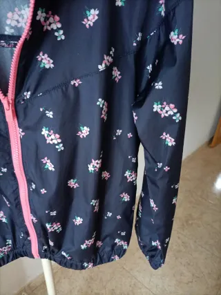 Chubasquero niña GAP floral