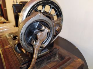 Máquina de coser antigua Bielefeld