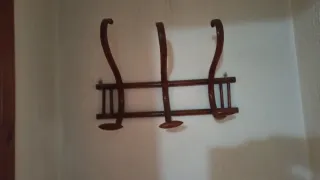 Perchero de madera para pared