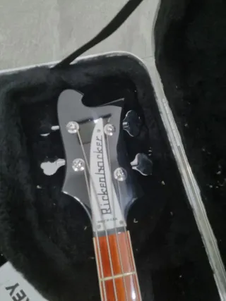 Bajo Rickenbacker Negro