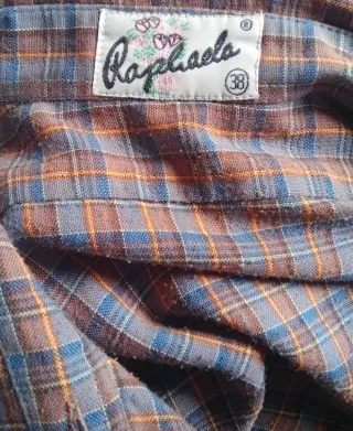 Camisa a cuadros marrón y gris