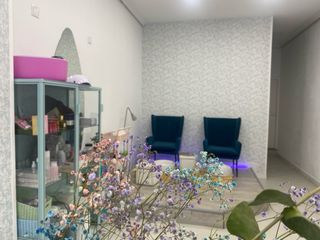 Traspaso de salón de uñas y estética en madrid