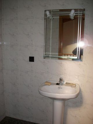 Casa adosada en alquiler en Les Arenes - La Grípia  Can Montllor en Terrassa