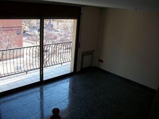 Casa adosada en alquiler en Les Arenes - La Grípia  Can Montllor en Terrassa