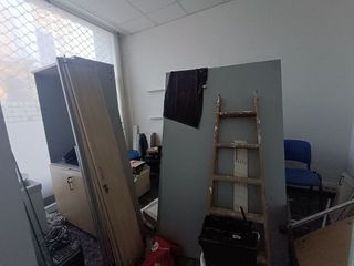 Local comercial en alquiler en Pubilla Cases en Hospitalet de Llobregat, L´