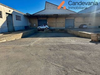 Nave industrial en venta en Zuera