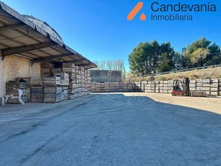 Nave industrial en venta en Zuera