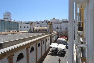 Piso en venta en La Caleta - La Viña en Cádiz