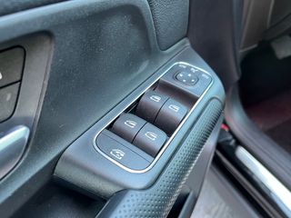 Mercedes-Benz GLB 180d2021