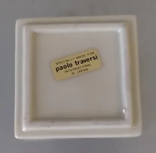 Scatoletta ceramica decorata farfalla