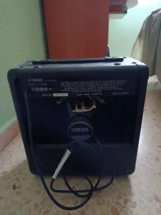 Amplificador Guitarra Yamaha