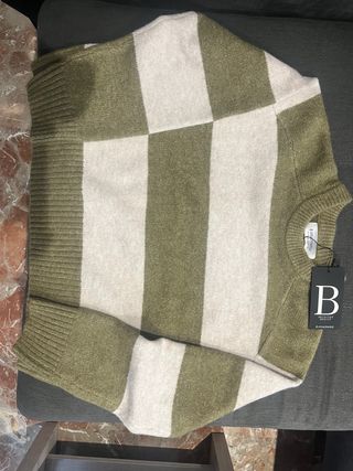 Jersey Stradivarius cuadros verde y beige