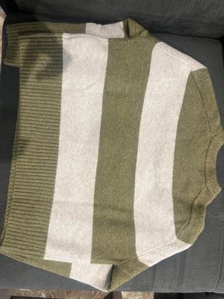 Jersey Stradivarius cuadros verde y beige