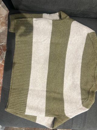 Jersey Stradivarius cuadros verde y beige